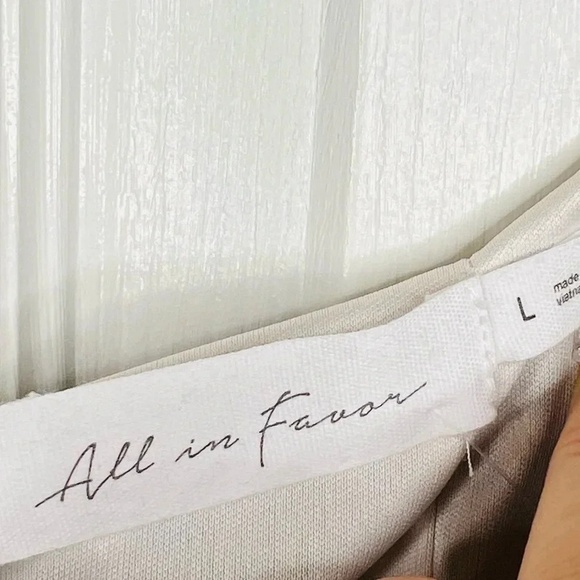 All in Favor Women's Blue and White Floral Ruched Mini Dress  Size L half sleeve - Picture 9 of 13